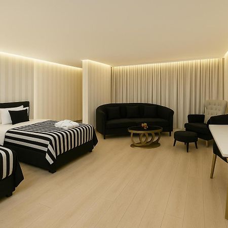 รามาดา โฮเต็ล แอนด์ สวีท บาย วินด์แฮม อิสตันบูล ซิสลี Hotel ภายนอก รูปภาพ
