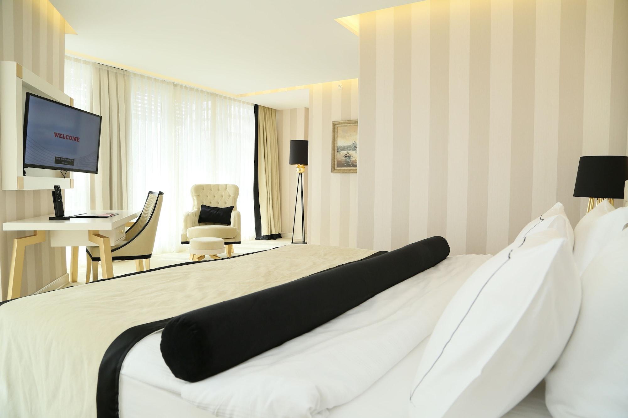 รามาดา โฮเต็ล แอนด์ สวีท บาย วินด์แฮม อิสตันบูล ซิสลี Hotel ภายนอก รูปภาพ