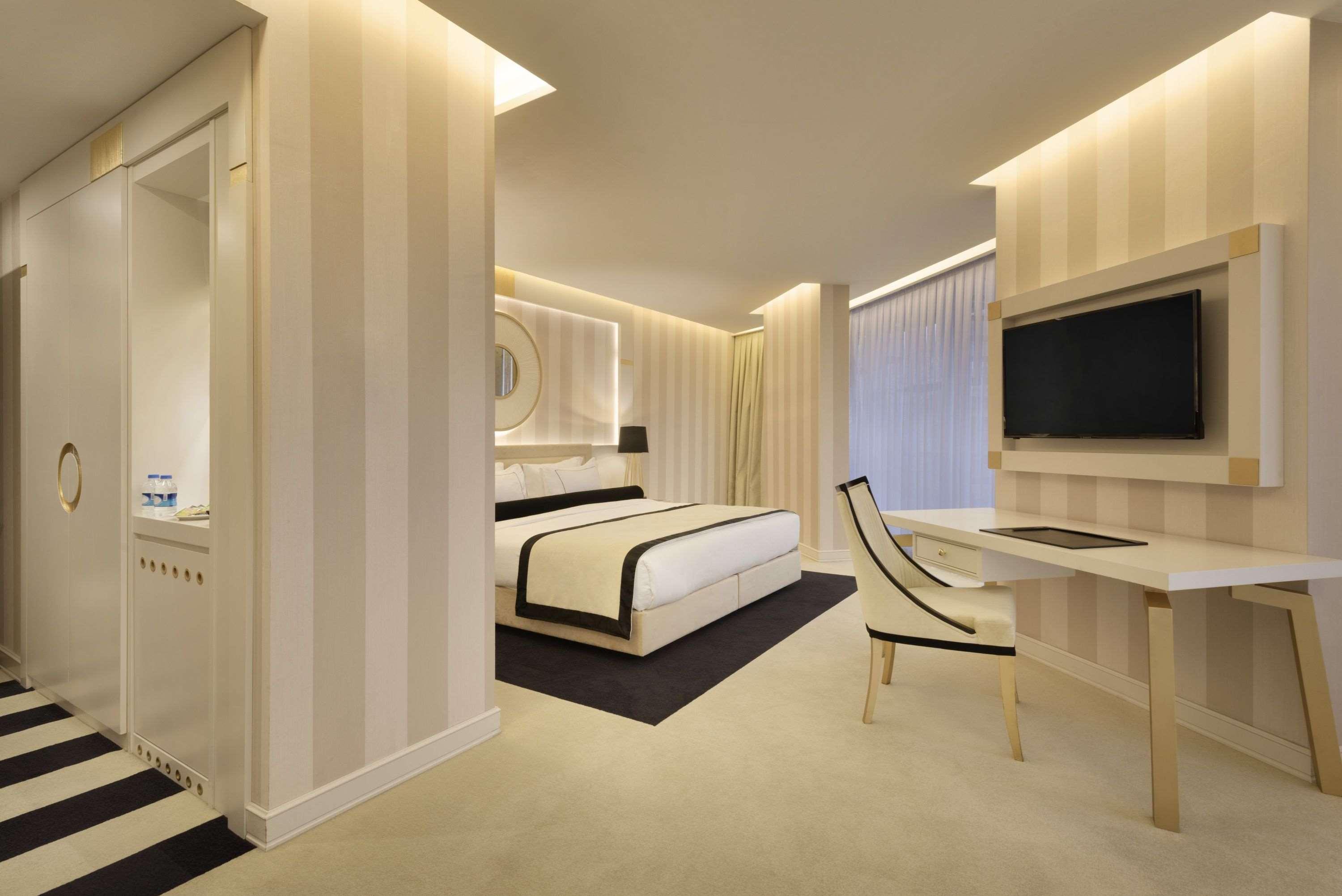 รามาดา โฮเต็ล แอนด์ สวีท บาย วินด์แฮม อิสตันบูล ซิสลี Hotel ภายนอก รูปภาพ