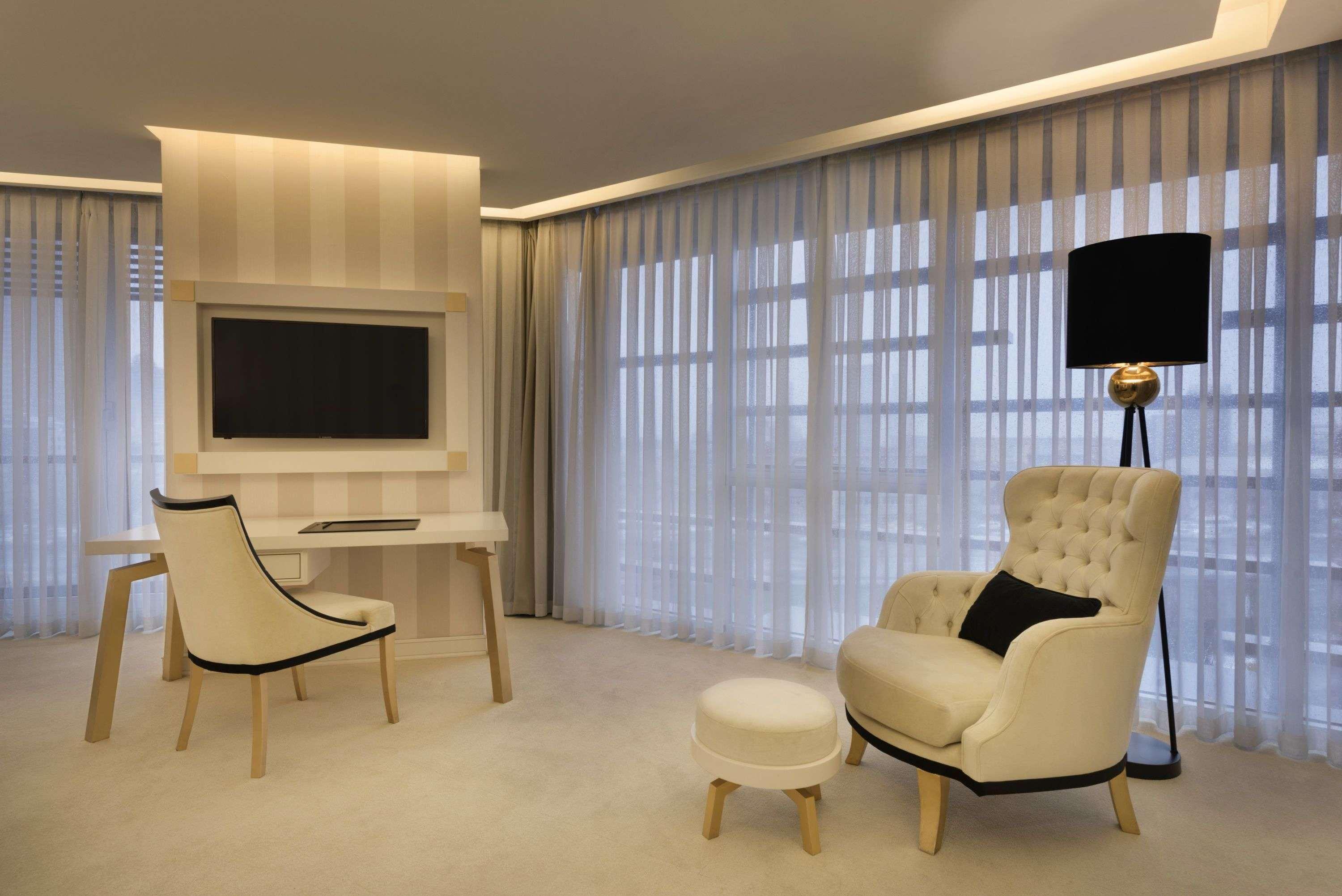 รามาดา โฮเต็ล แอนด์ สวีท บาย วินด์แฮม อิสตันบูล ซิสลี Hotel ภายนอก รูปภาพ