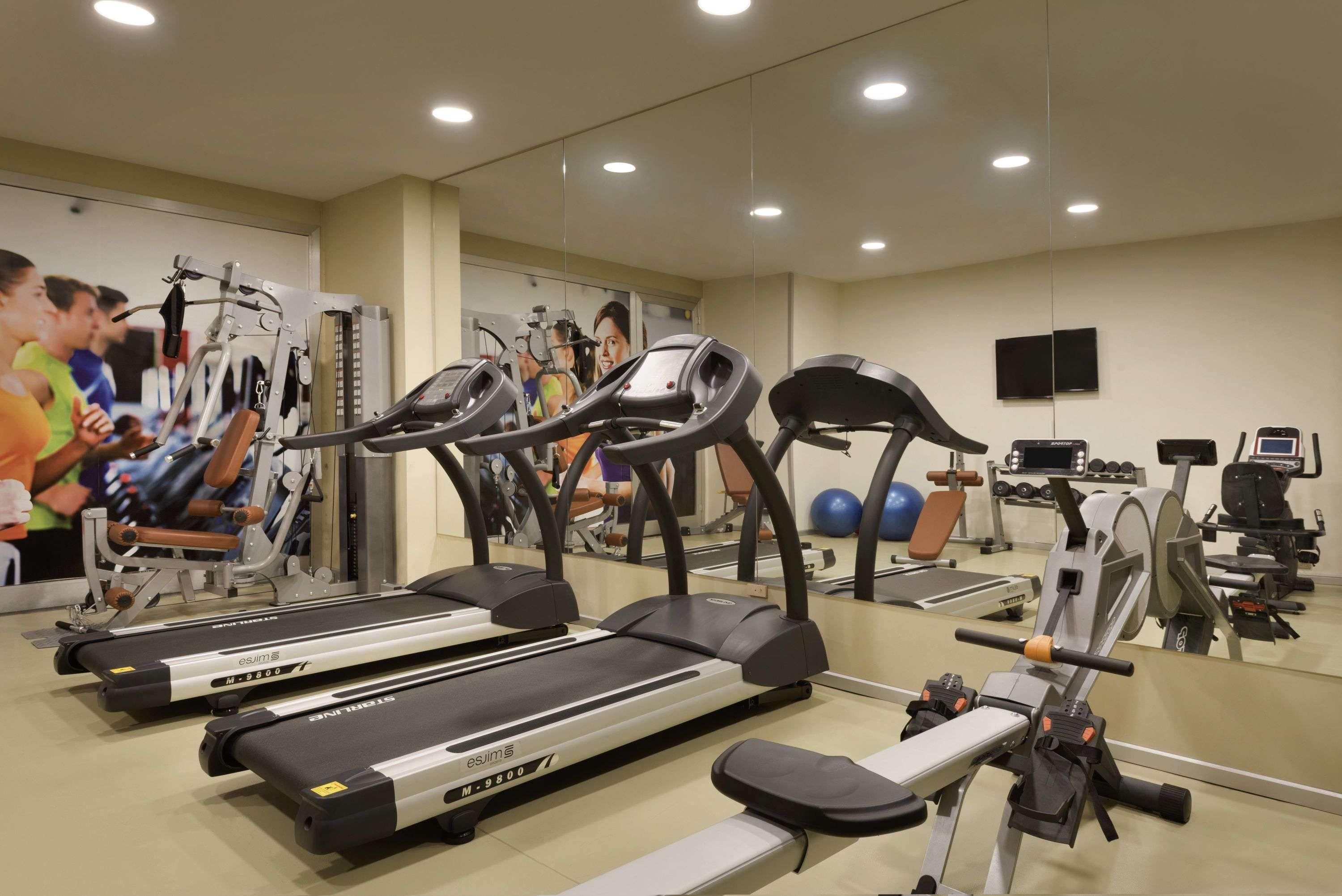รามาดา โฮเต็ล แอนด์ สวีท บาย วินด์แฮม อิสตันบูล ซิสลี Hotel ภายนอก รูปภาพ